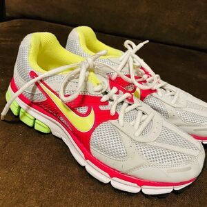 Excellent NIKE Air Zoom Pegasus 27 Light Grey Hot Pink Lime Womens 7 US 38 EUR